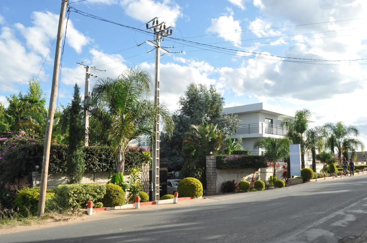 Hotel Sky Blue Mada Alasora Exterior photo