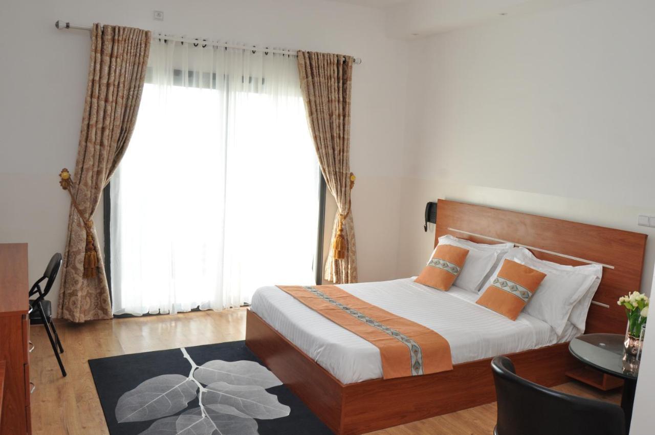 Hotel Sky Blue Mada Alasora Exterior photo