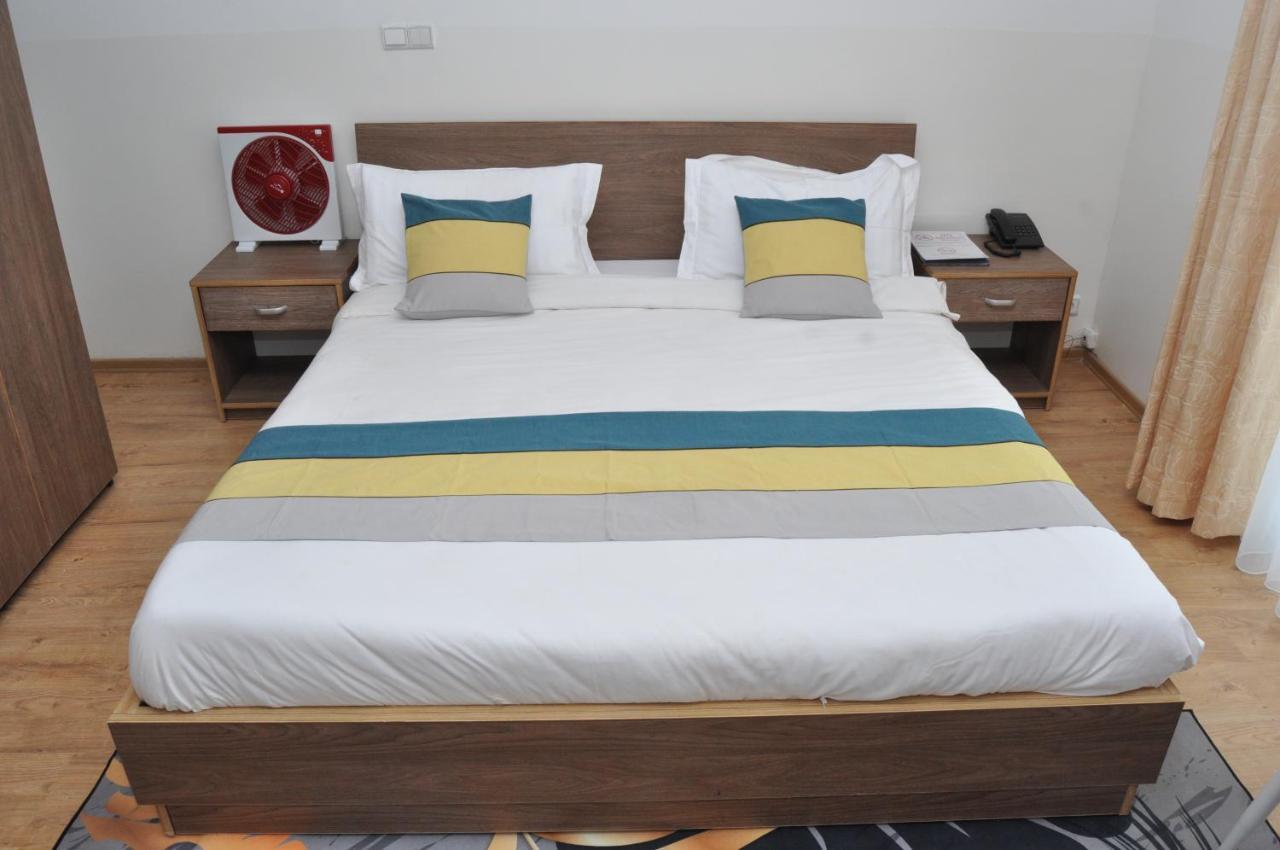 Hotel Sky Blue Mada Alasora Exterior photo