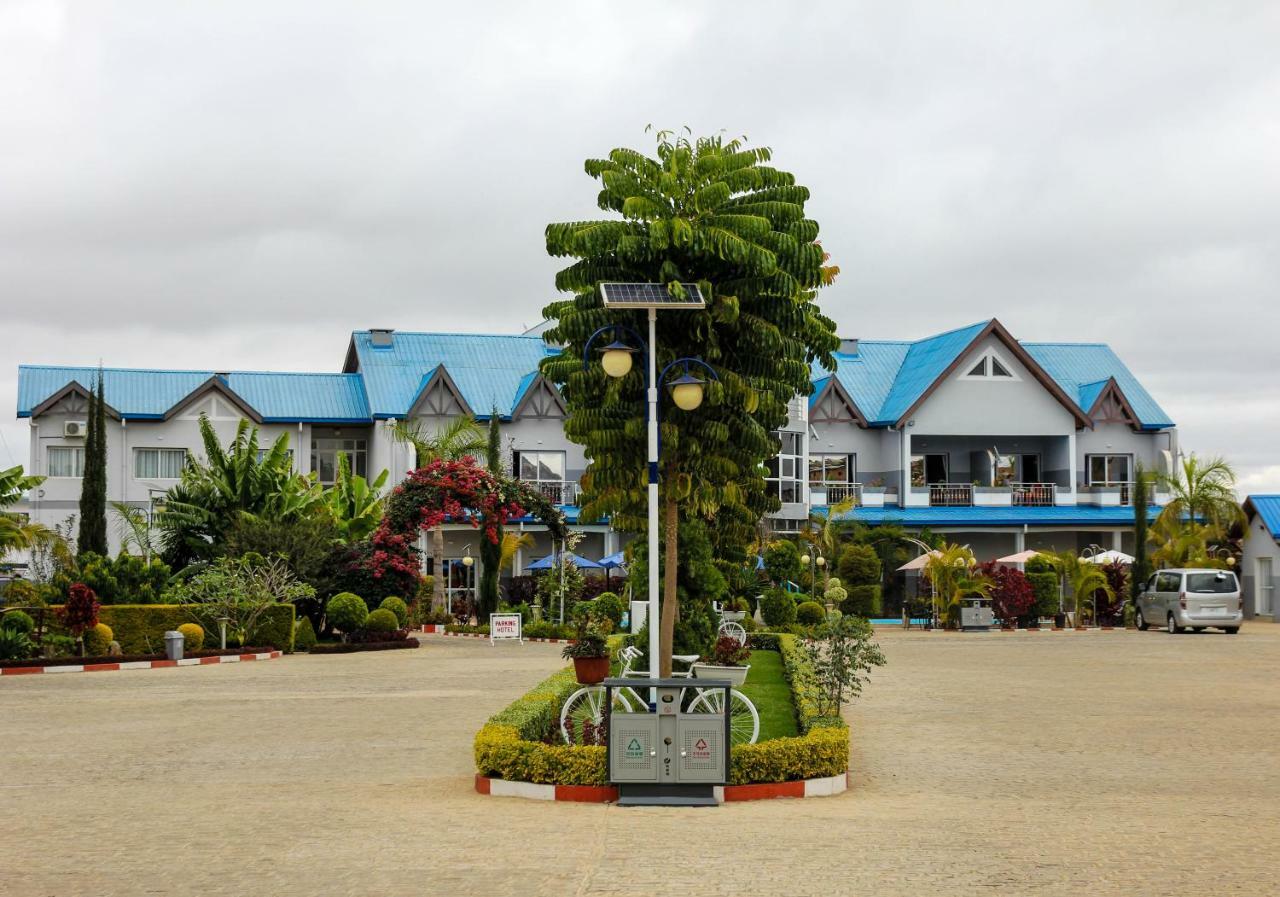 Hotel Sky Blue Mada Alasora Exterior photo